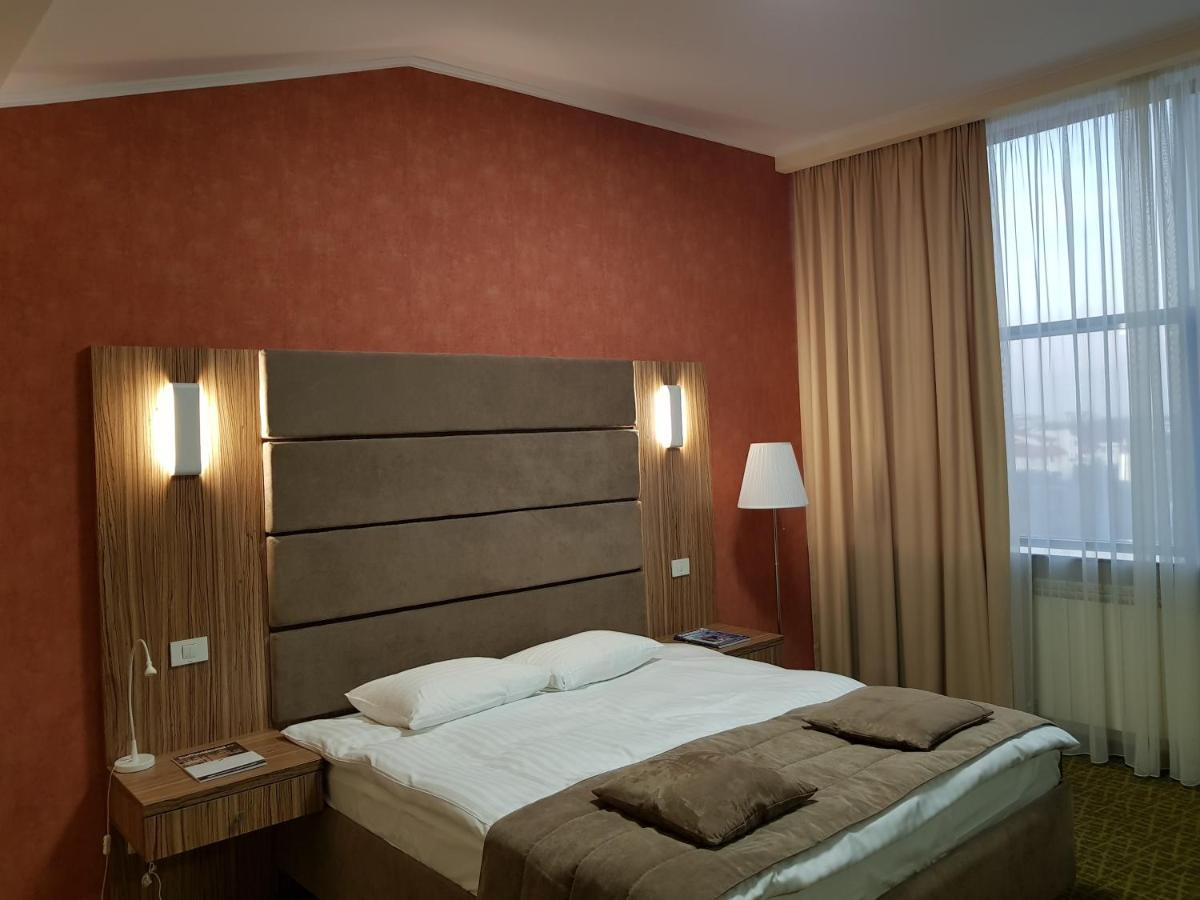 Hotel Tecadra Pipera Extérieur photo